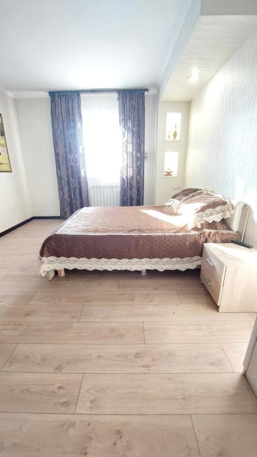 Astina Hotel Asztana Kültér fotó
