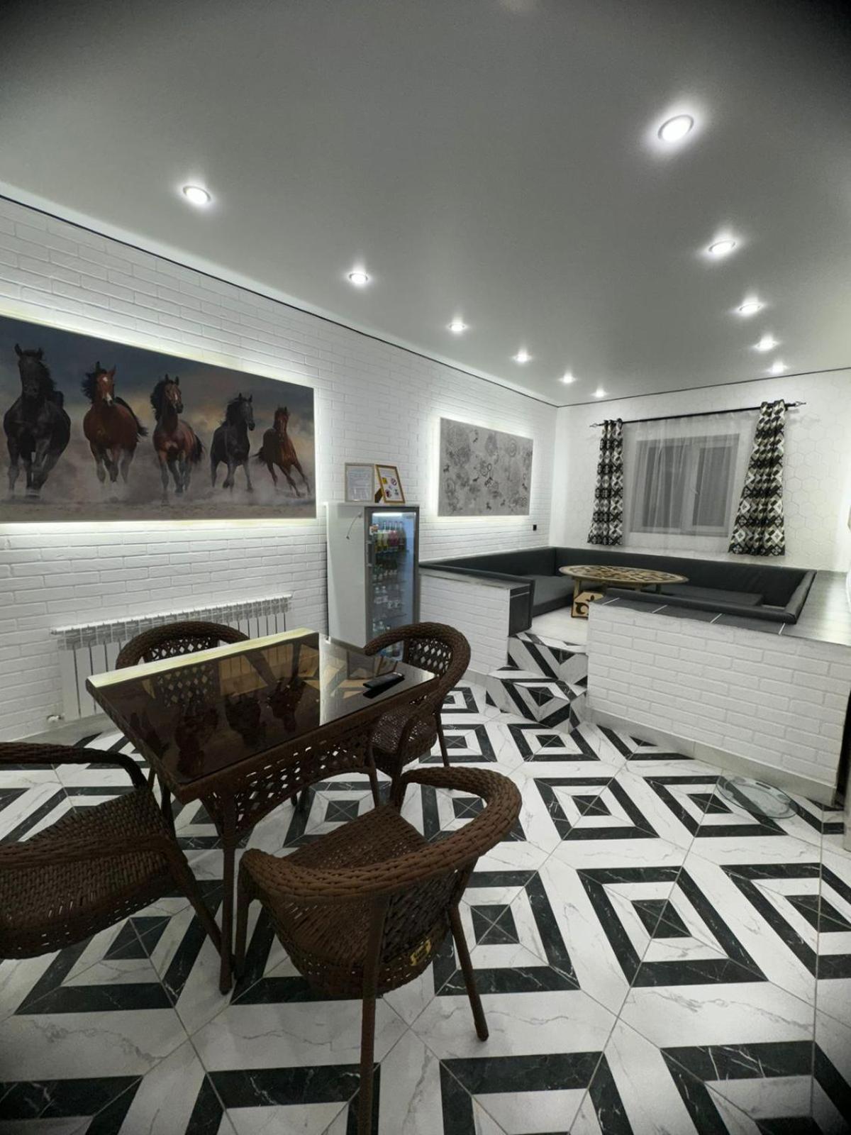 Astina Hotel Asztana Kültér fotó
