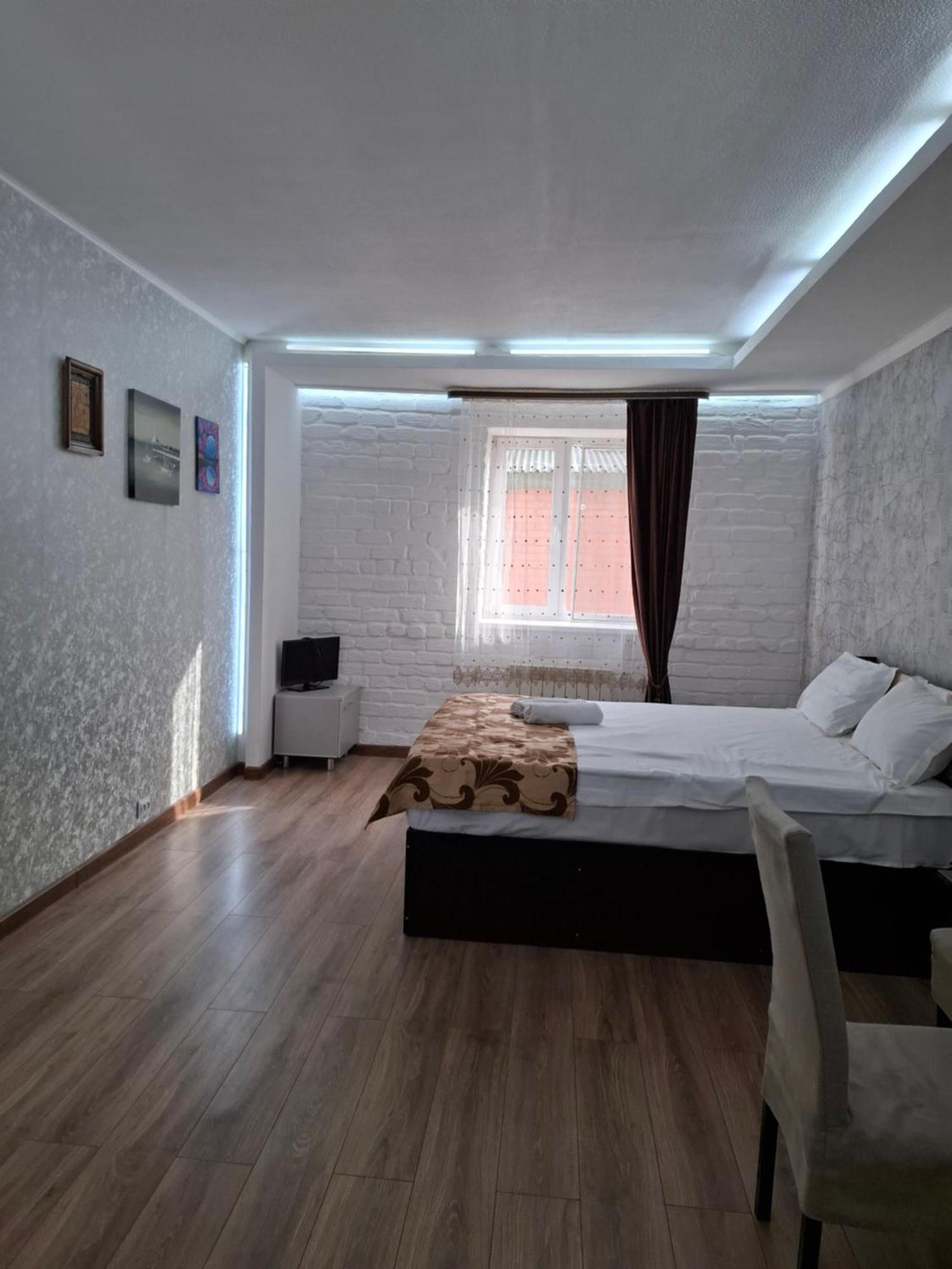 Astina Hotel Asztana Kültér fotó