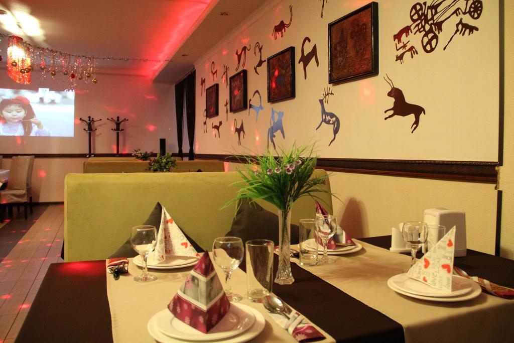 Astina Hotel Asztana Kültér fotó