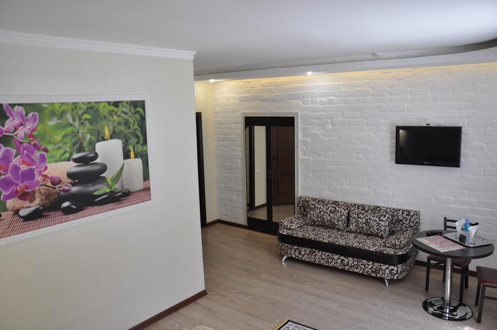 Astina Hotel Asztana Kültér fotó